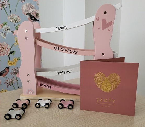 Presentje Jadey