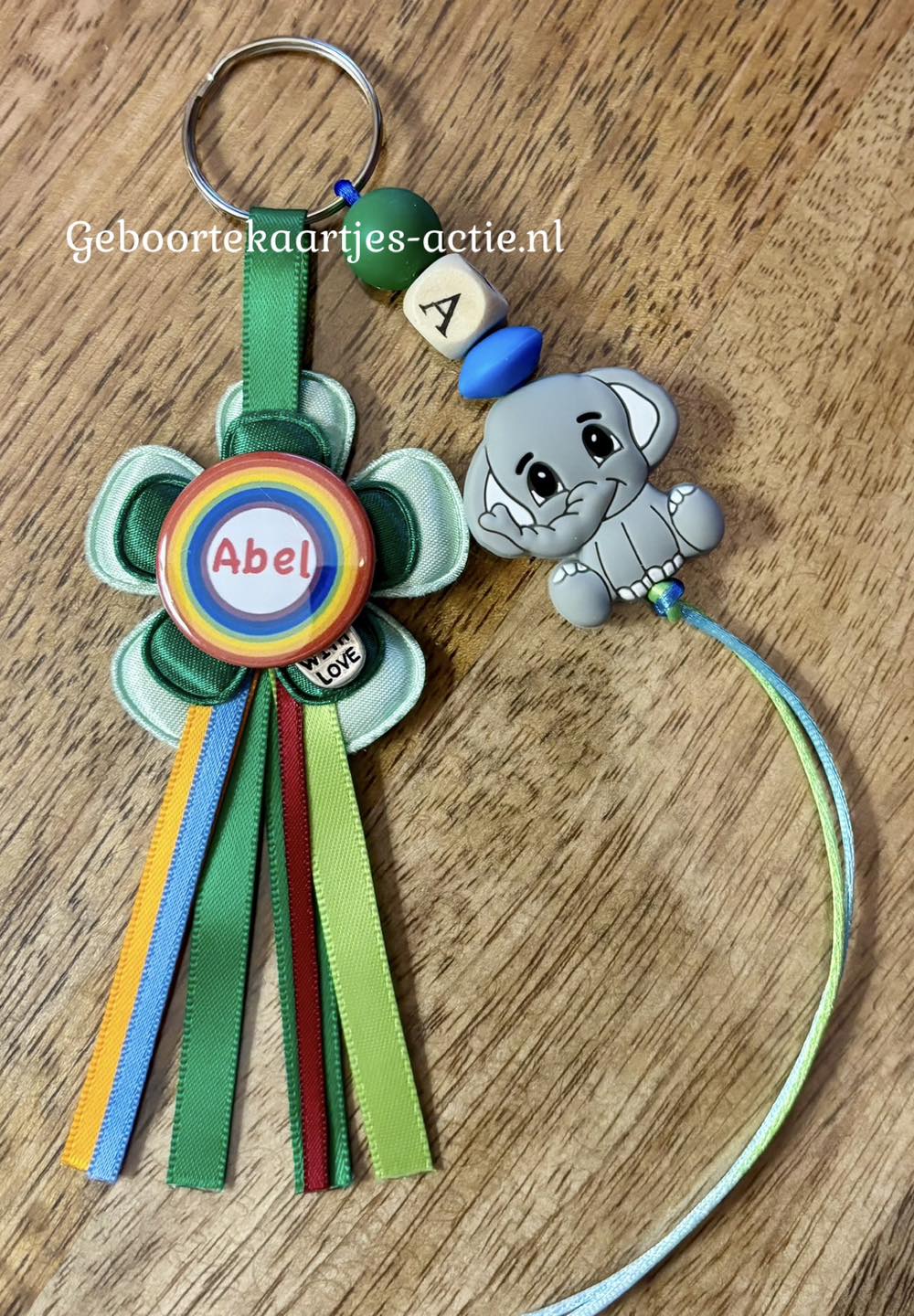 De volgende 14 naamsleutelhangers