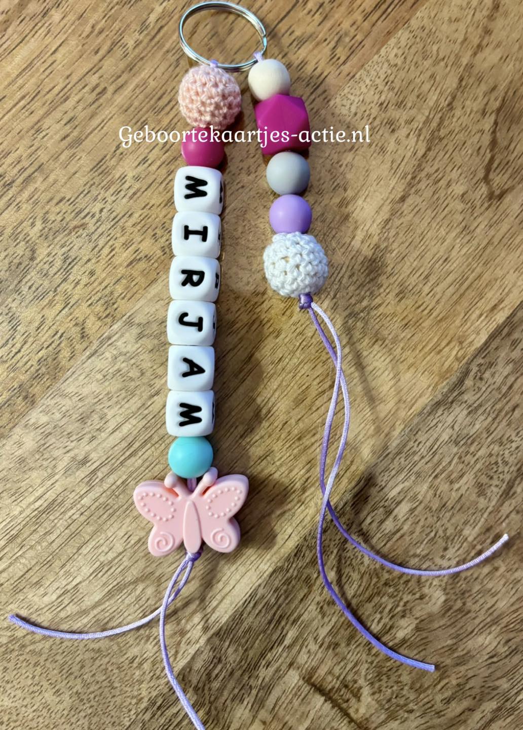 De volgende 14 naamsleutelhangers