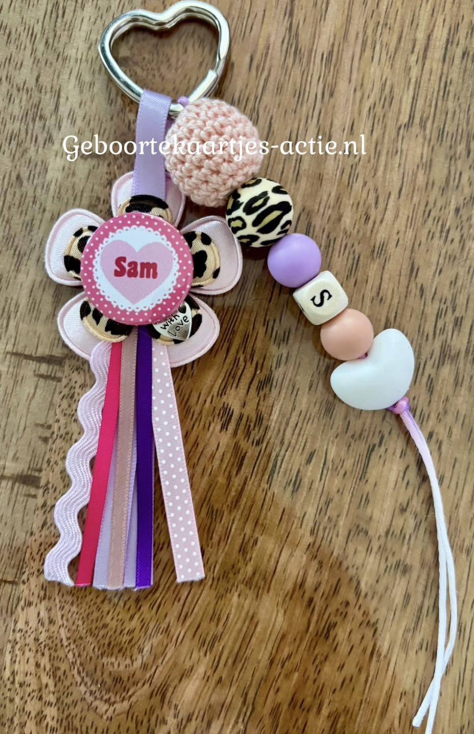 10/7/2026 verzonden naamsleutelhangers